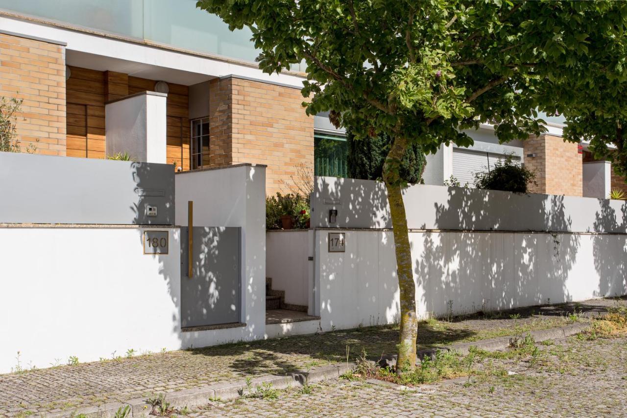 Joivy Sleek House Balcony & 2 Terraces In Porto Lejlighed Maía Eksteriør billede