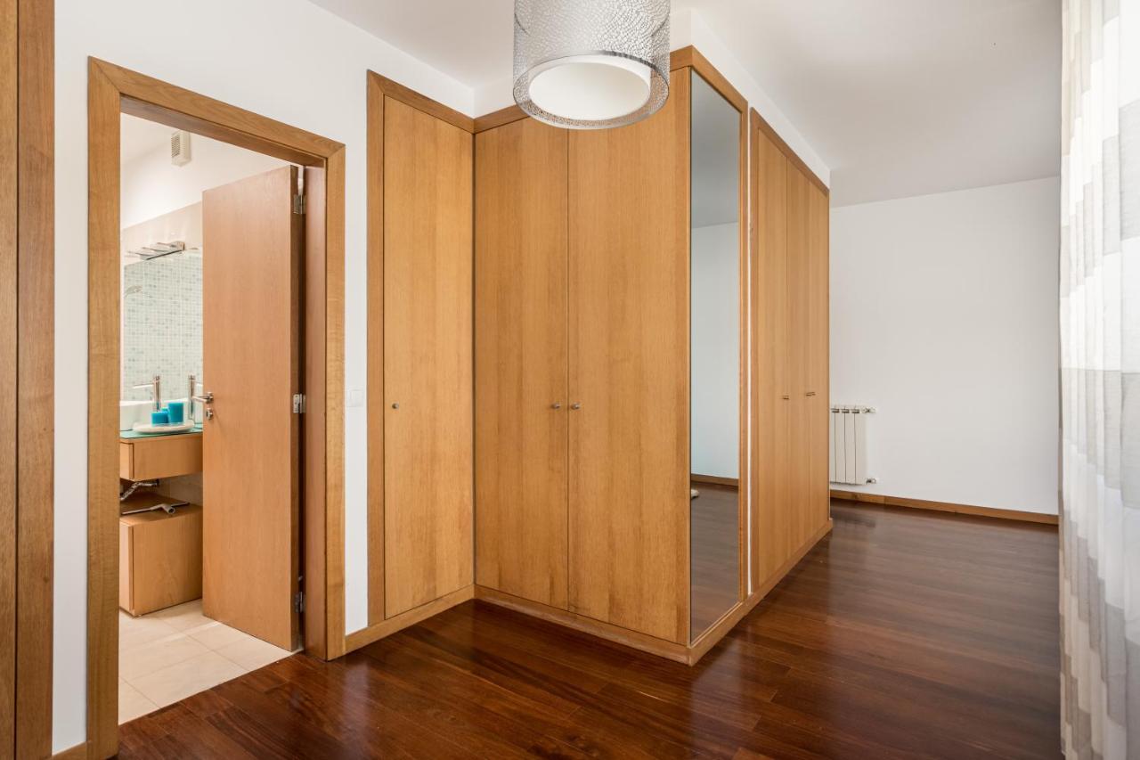 Joivy Sleek House Balcony & 2 Terraces In Porto Lejlighed Maía Eksteriør billede