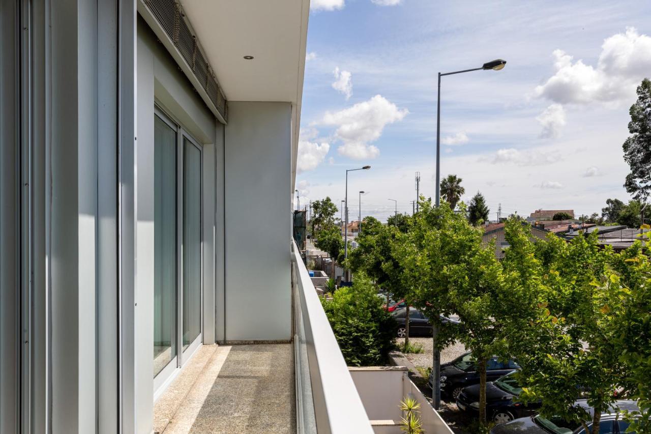 Joivy Sleek House Balcony & 2 Terraces In Porto Lejlighed Maía Eksteriør billede