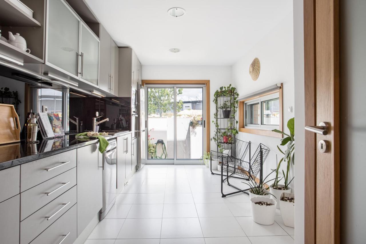 Joivy Sleek House Balcony & 2 Terraces In Porto Lejlighed Maía Eksteriør billede